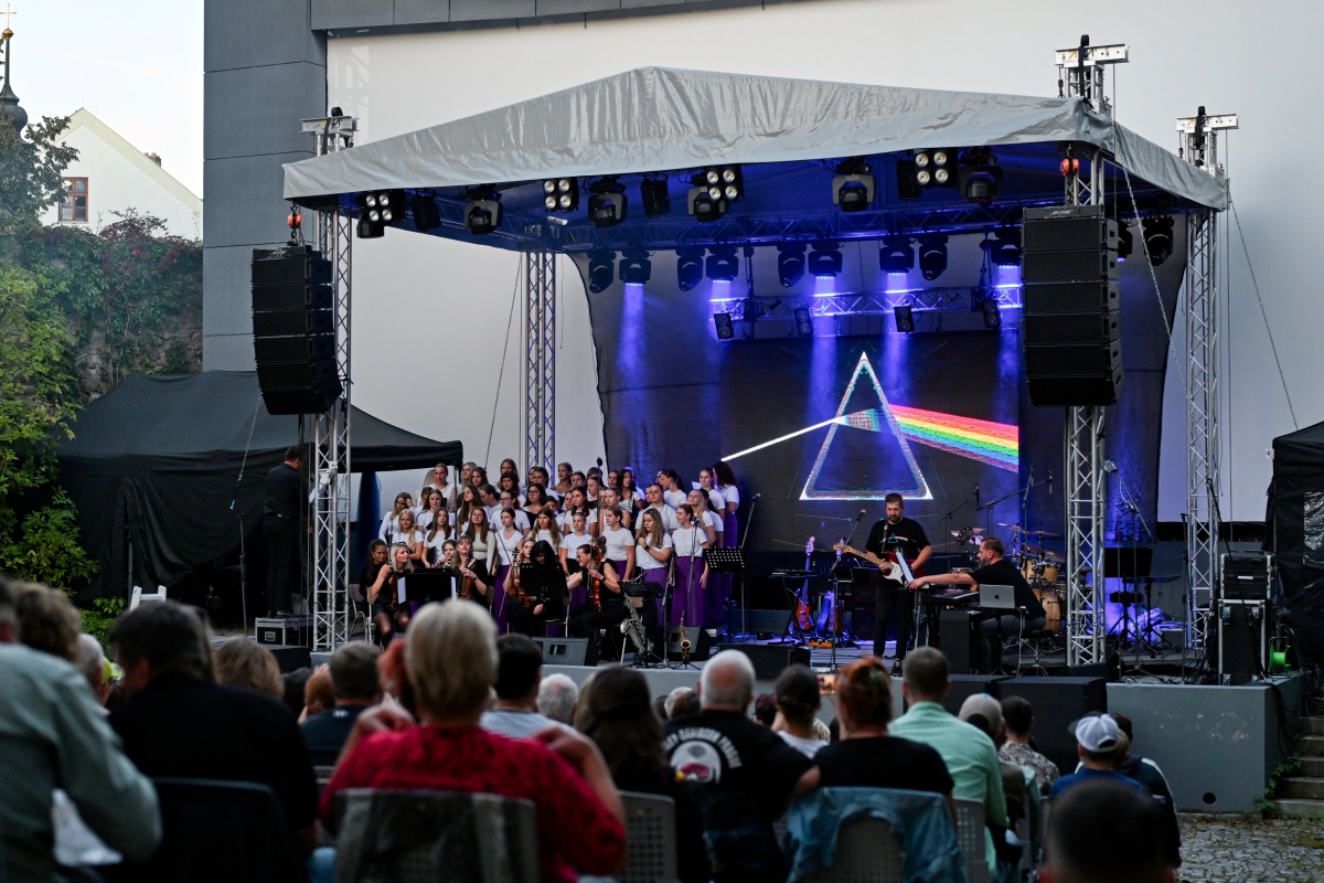 Koncert Pink Floyd Projekt v klatovském divadle
